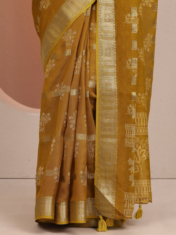 Mustard Printed Silk Blend Saree With Unstitched Blouse Piece