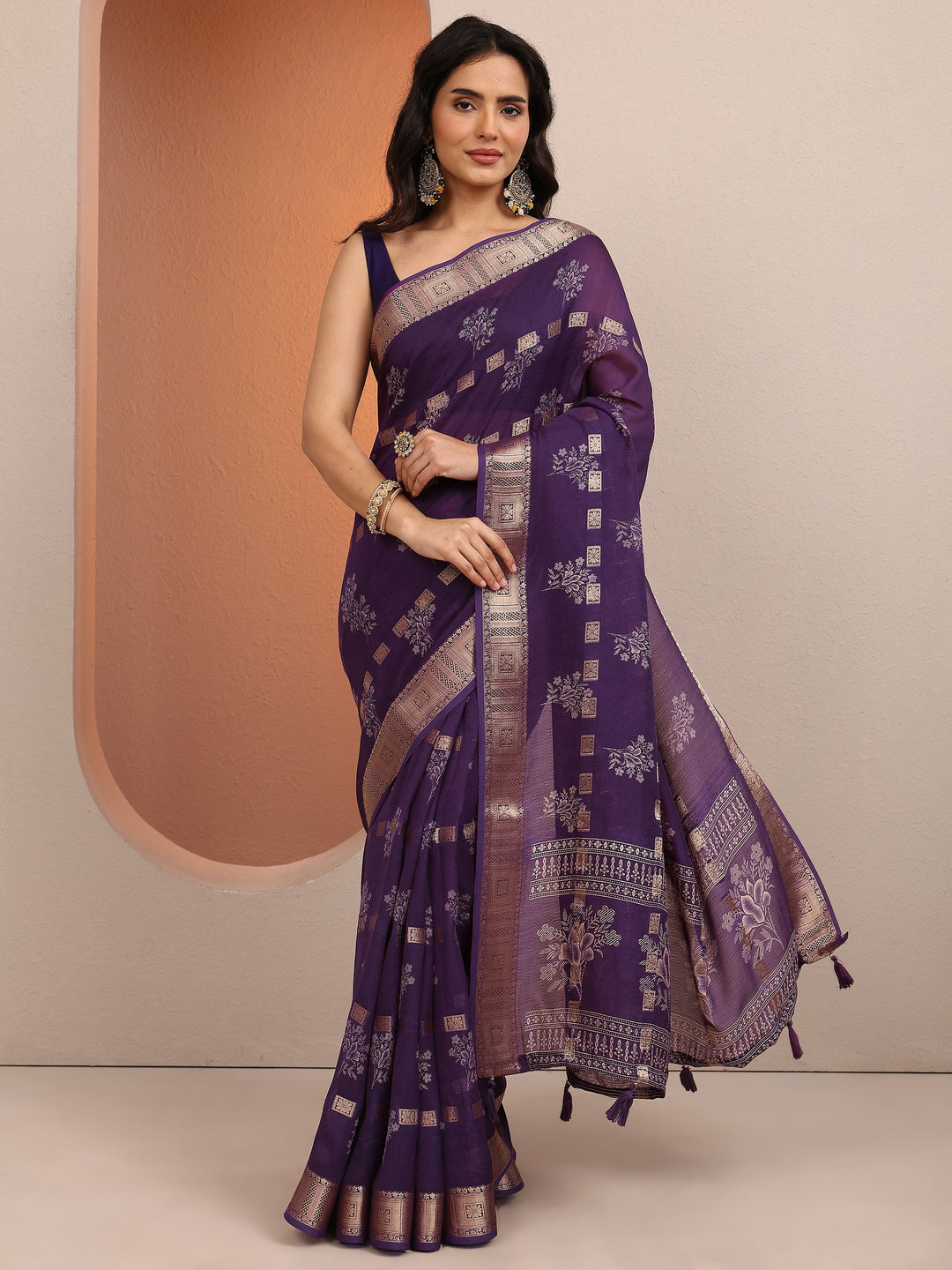 Purple Printed Silk Blend Saree With Unstitched Blouse Piece