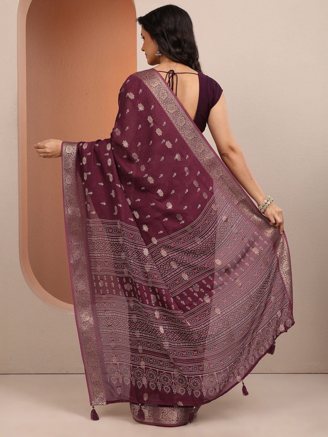 Burgundy Printed Silk Blend Saree With Unstitched Blouse Piece