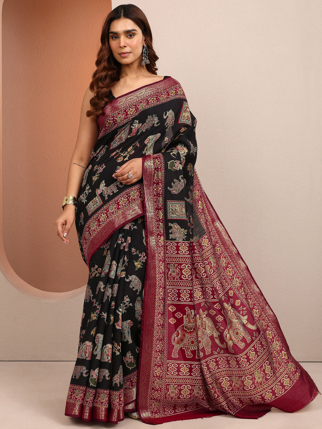 Black Printed Silk Blend Saree With Unstitched Blouse Piece
