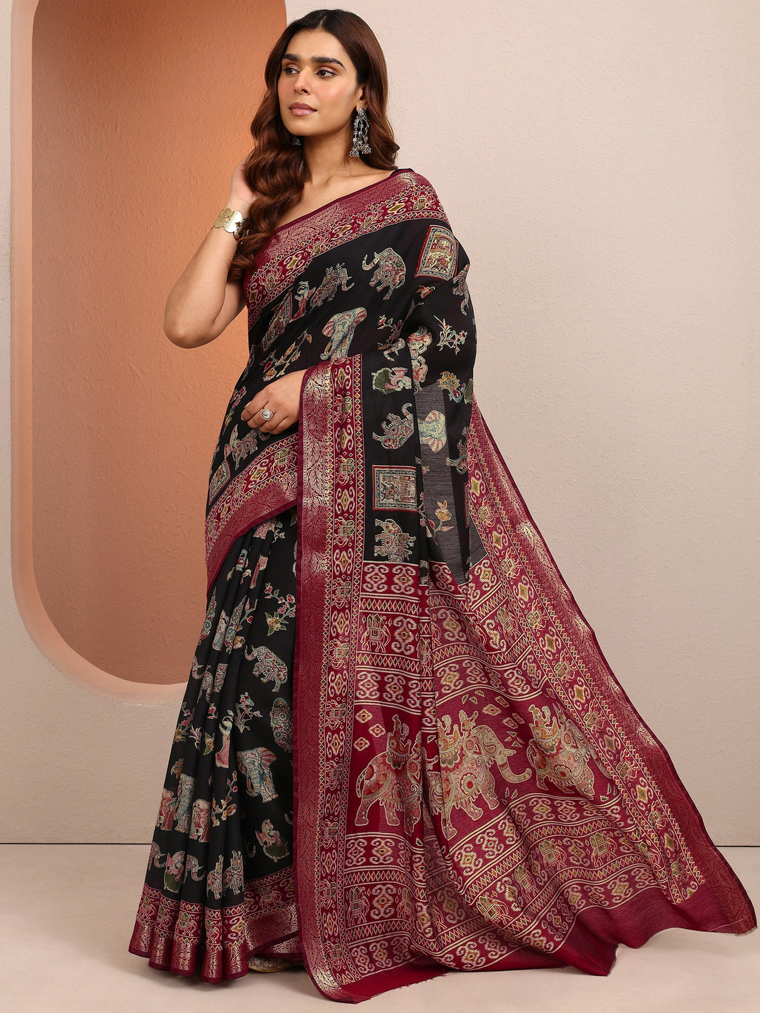Black Printed Silk Blend Saree With Unstitched Blouse Piece