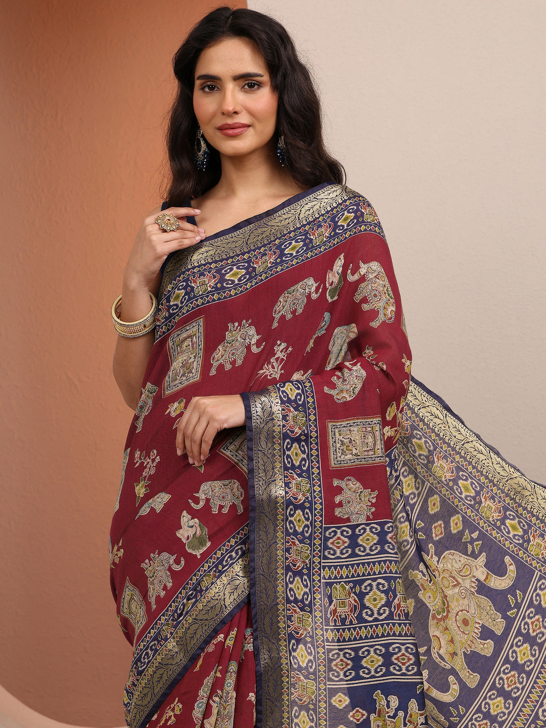 Red Printed Silk Blend Saree With Unstitched Blouse Piece