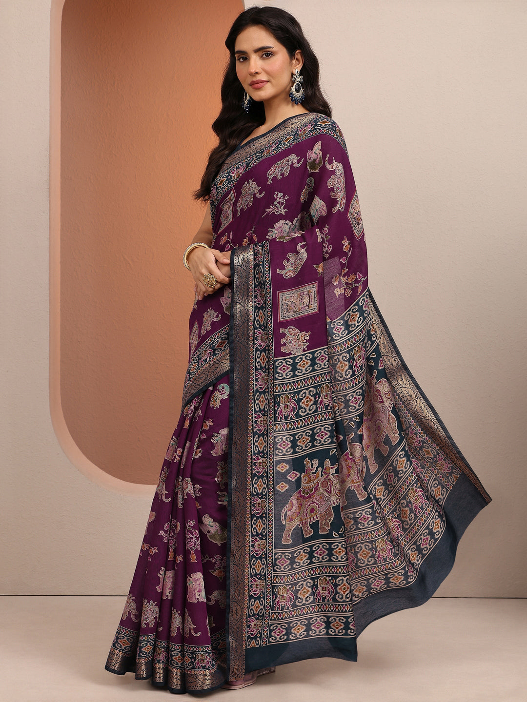Purple Printed Silk Blend Saree With Unstitched Blouse Piece