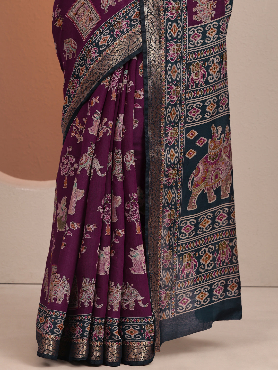 Purple Printed Silk Blend Saree With Unstitched Blouse Piece