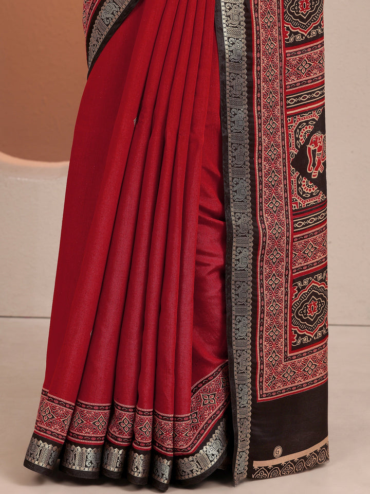 Red Printed Silk Blend Saree With Unstitched Blouse Piece