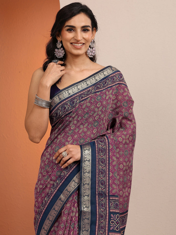 Purple Printed Silk Blend Saree With Unstitched Blouse Piece