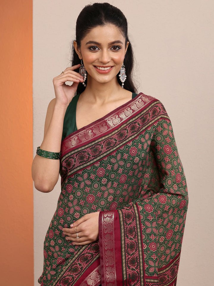 Green Printed Silk Blend Saree With Unstitched Blouse Piece