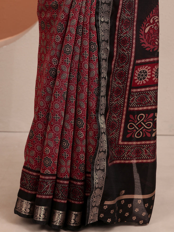 Maroon Printed Silk Blend Saree With Unstitched Blouse Piece