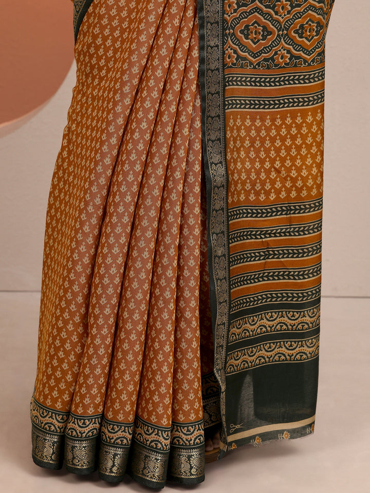 Mustard Printed Silk Blend Saree With Unstitched Blouse Piece