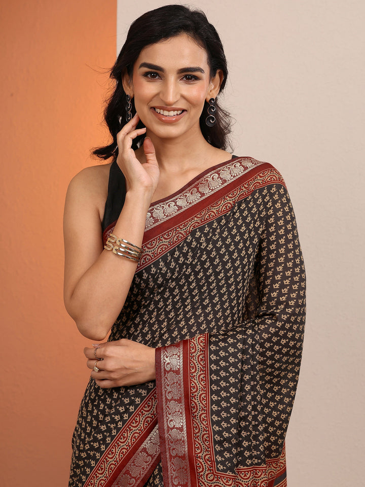 Black Printed Silk Blend Saree With Unstitched Blouse Piece