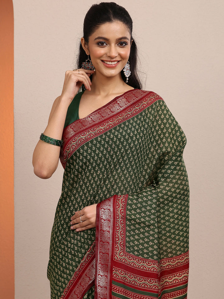 Green Printed Silk Blend Saree With Unstitched Blouse Piece