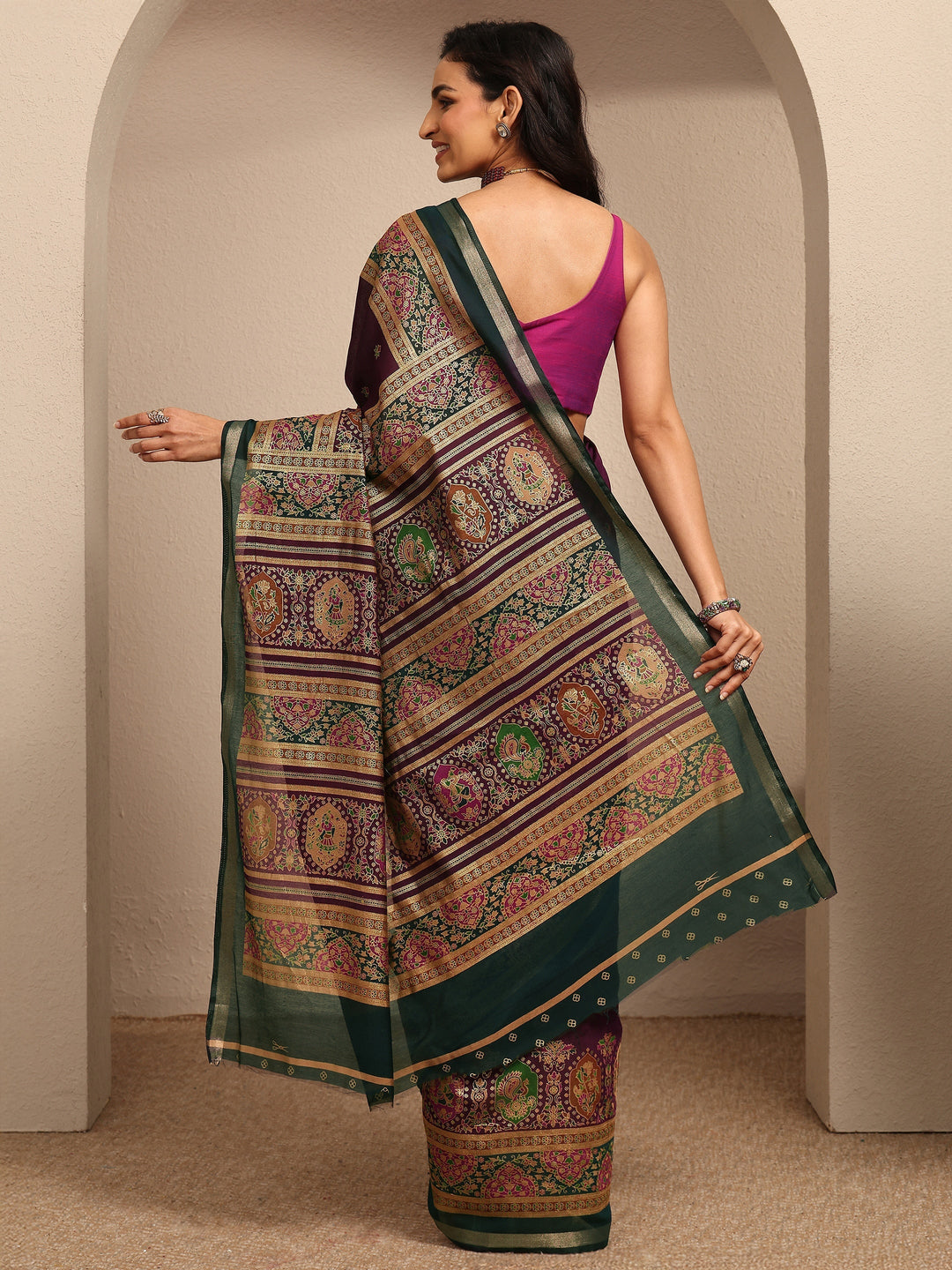 Purple Printed Silk Blend Saree With Unstitched Blouse Piece