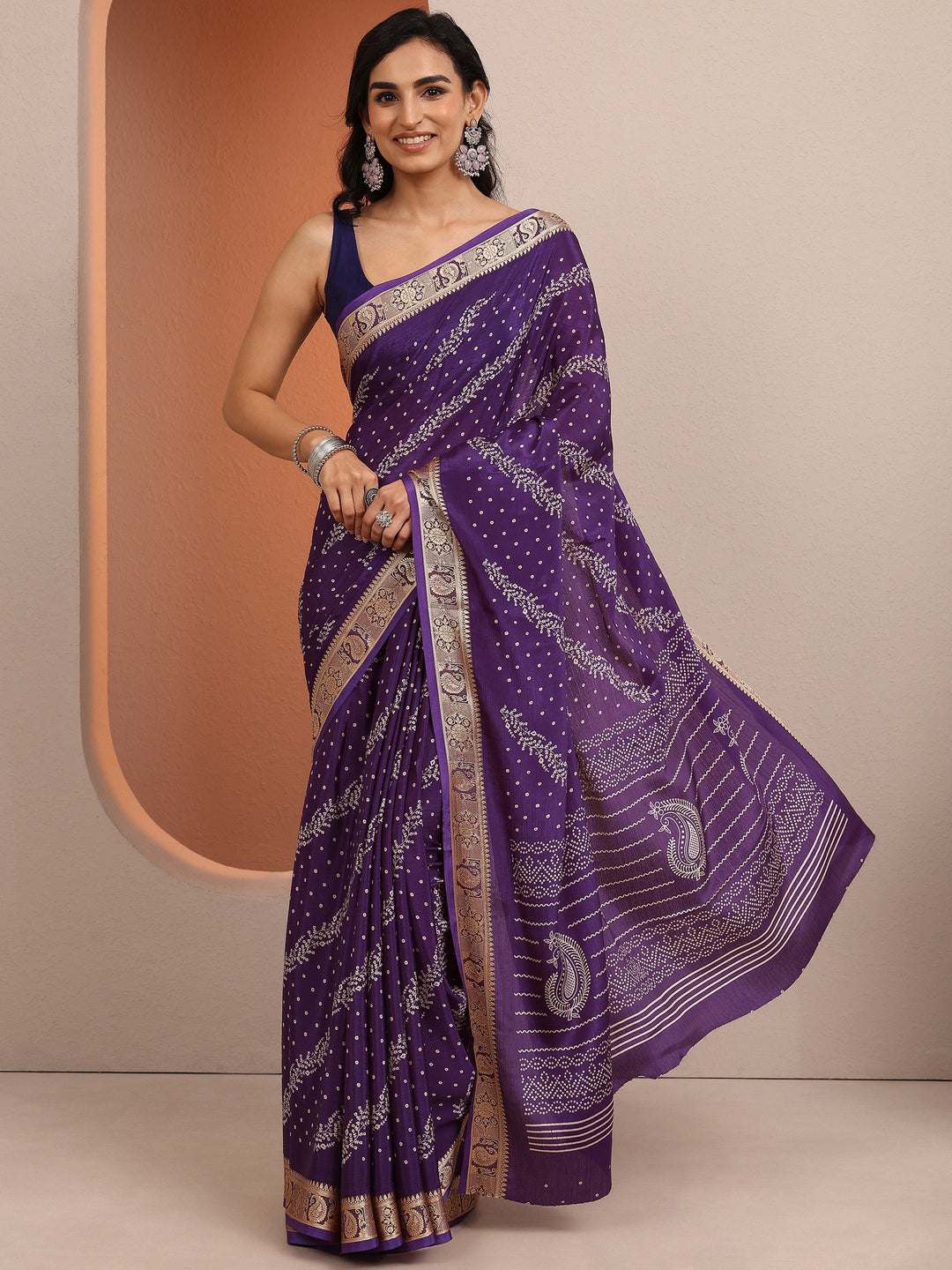 Purple Bandhani Printed Silk Blend Saree With Unstitched Blouse Piece