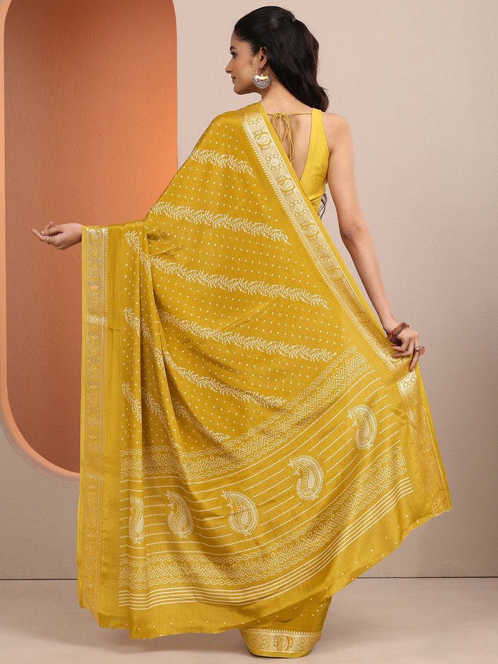 Mustard Bandhani Printed Silk Blend Saree With Unstitched Blouse Piece