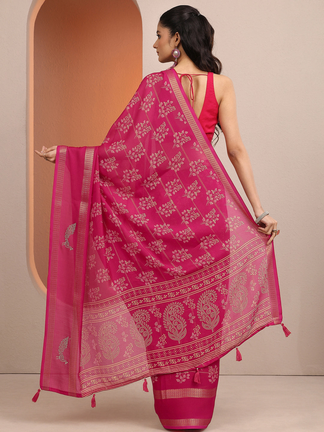 Pink Printed Silk Blend Saree With Unstitched Blouse Piece