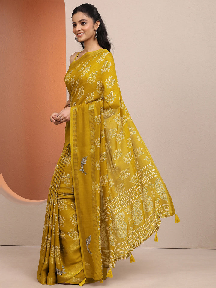 Mustard Printed Silk Blend Saree With Unstitched Blouse Piece