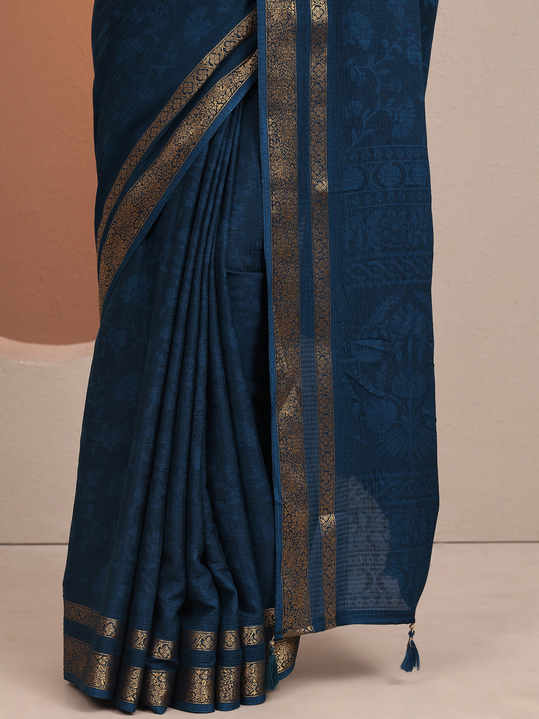 Navy Blue Printed Silk Blend Saree With Unstitched Blouse Piece