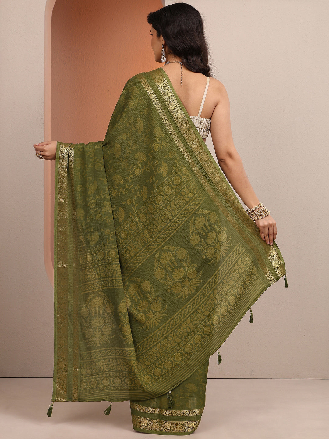 Green Printed Silk Blend Saree With Unstitched Blouse Piece