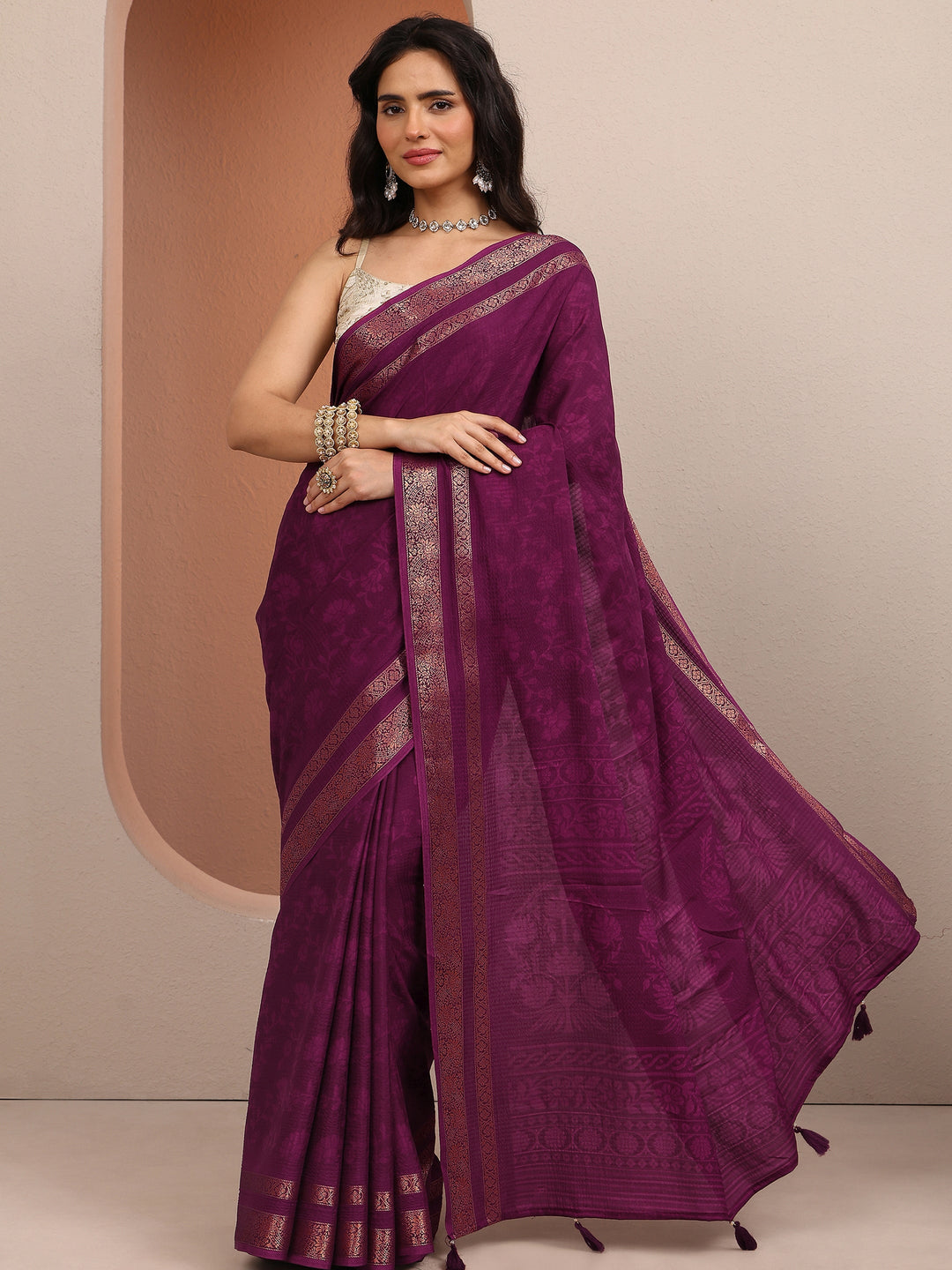 Burgundy Printed Silk Blend Saree With Unstitched Blouse Piece