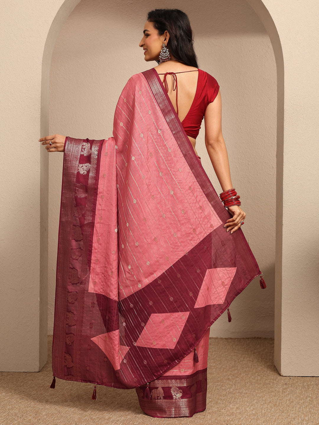 Coral Woven Design Silk Blend Saree With Unstitched Blouse Piece