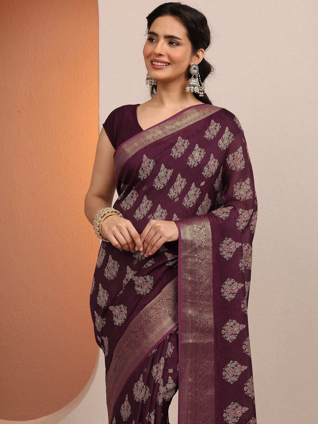 Maroon Printed Silk Blend Saree With Unstitched Blouse Piece