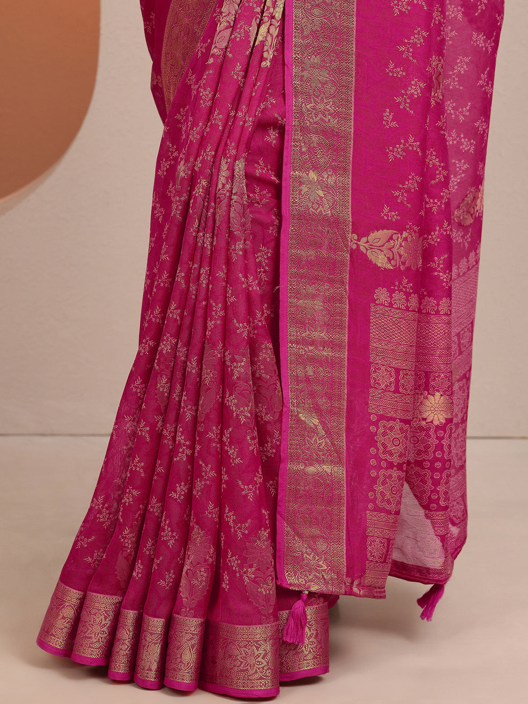 Pink Printed Silk Blend Saree With Unstitched Blouse Piece