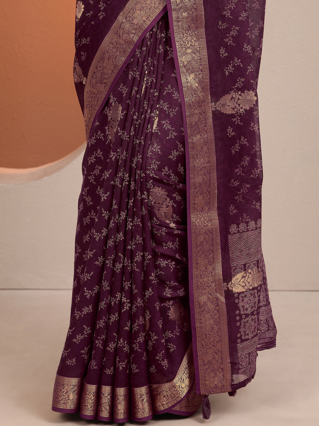 Burgundy Printed Silk Blend Saree With Unstitched Blouse Piece
