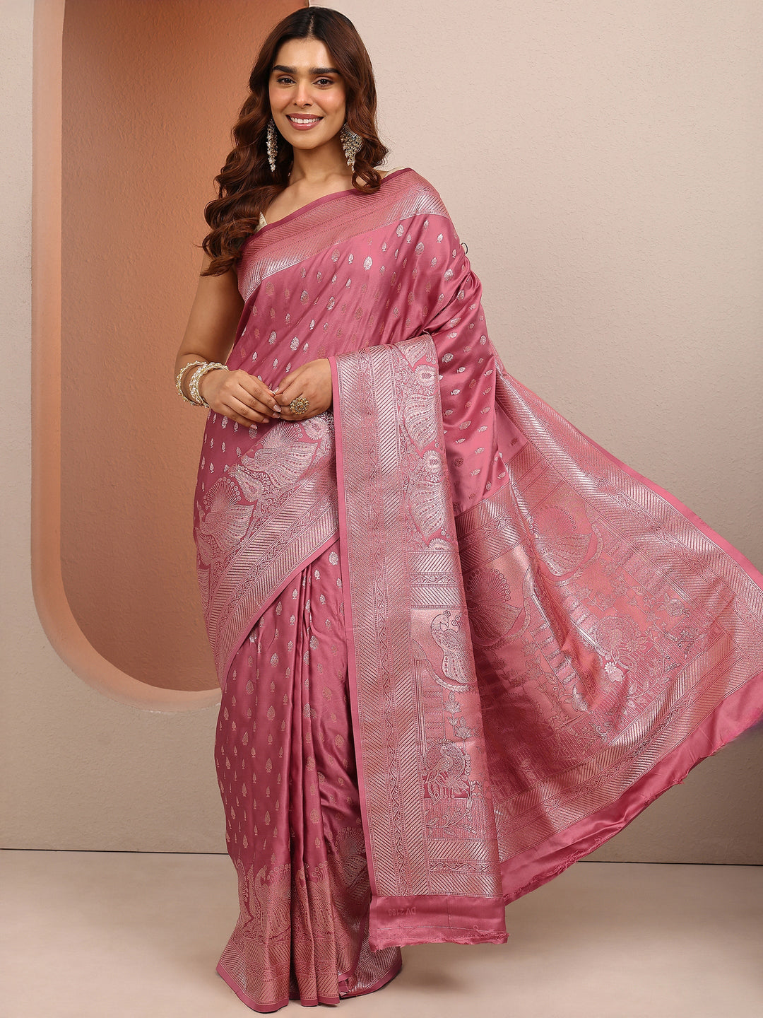 Pink Woven Design Banarsi Silk Blend Saree With Unstitched Blouse Piece