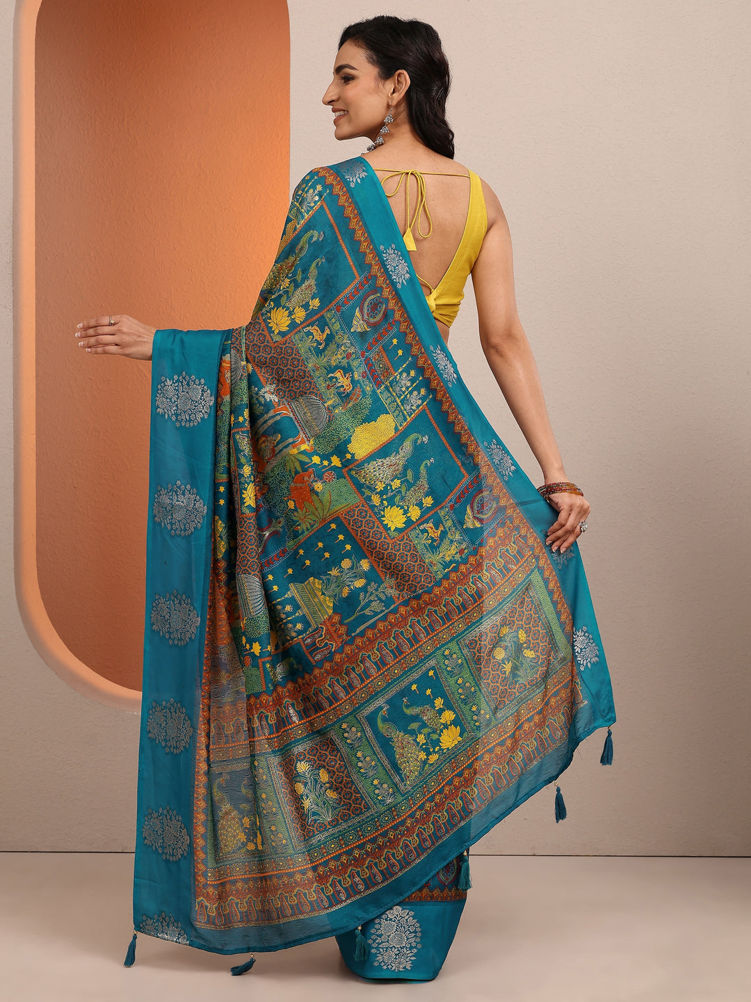 Blue Printed Silk Blend Saree With Unstitched Blouse Piece