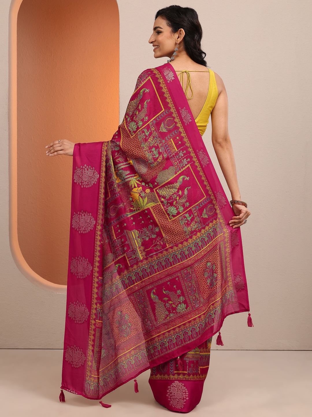 Pink Printed Silk Blend Saree With Unstitched Blouse Piece