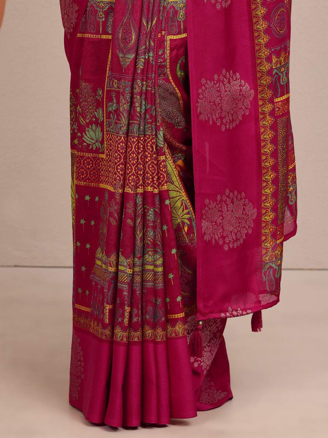 Pink Printed Silk Blend Saree With Unstitched Blouse Piece