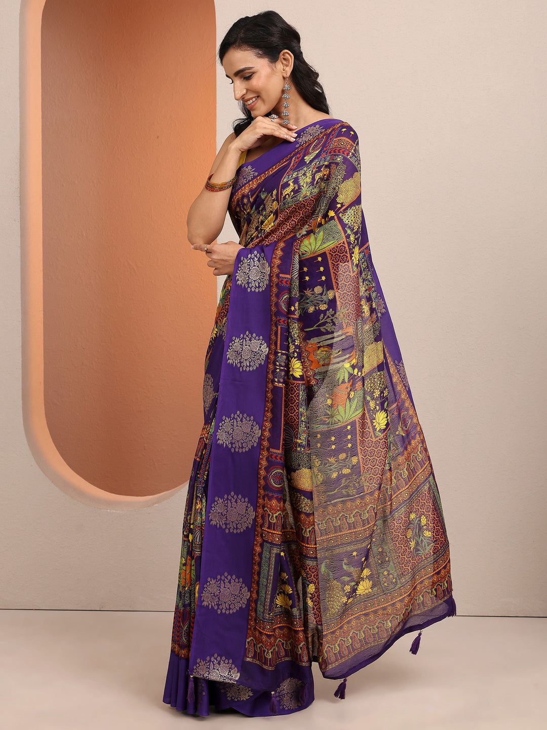 Purple Printed Silk Blend Saree With Unstitched Blouse Piece
