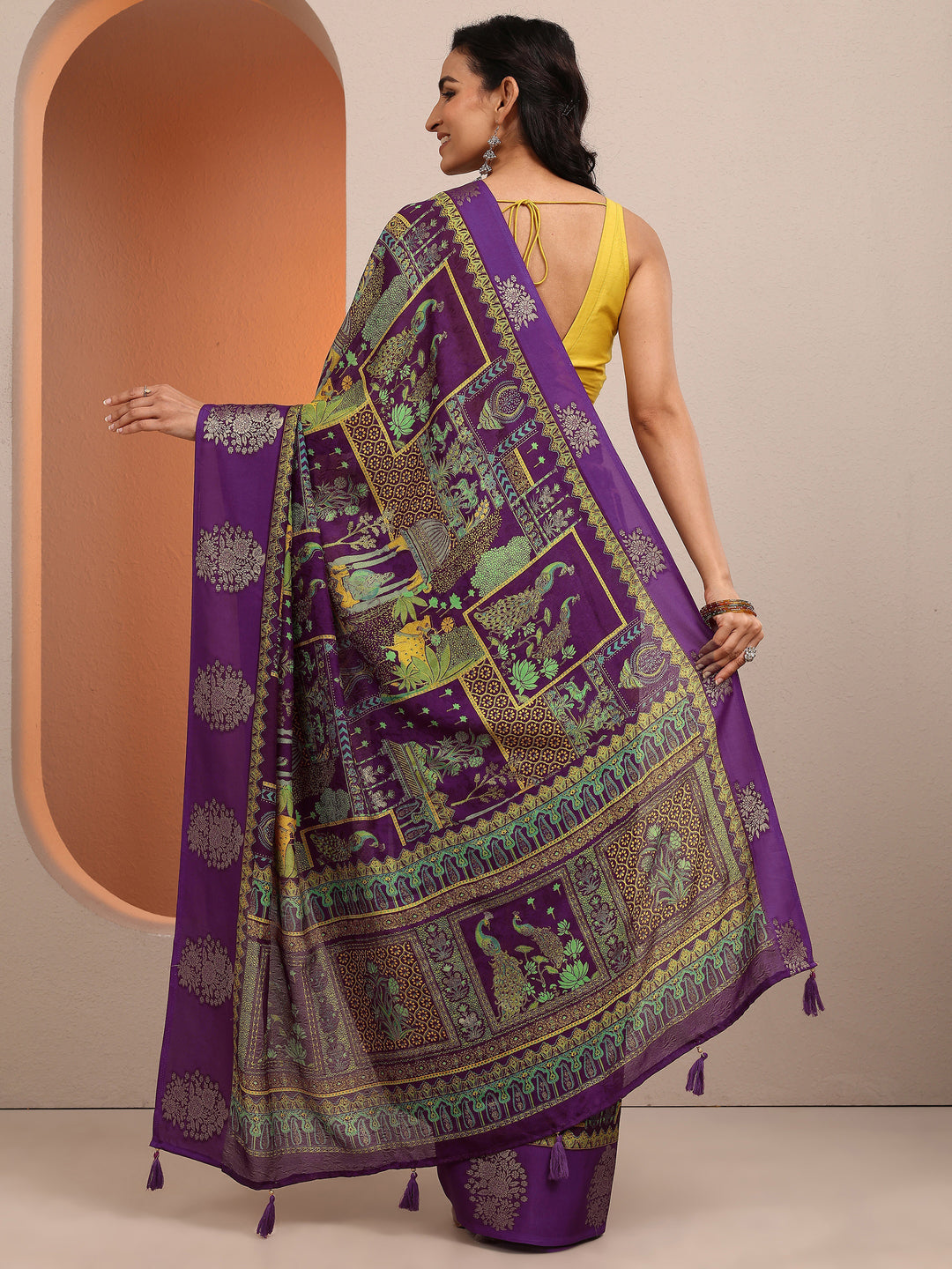Purple Printed Silk Blend Saree With Unstitched Blouse Piece