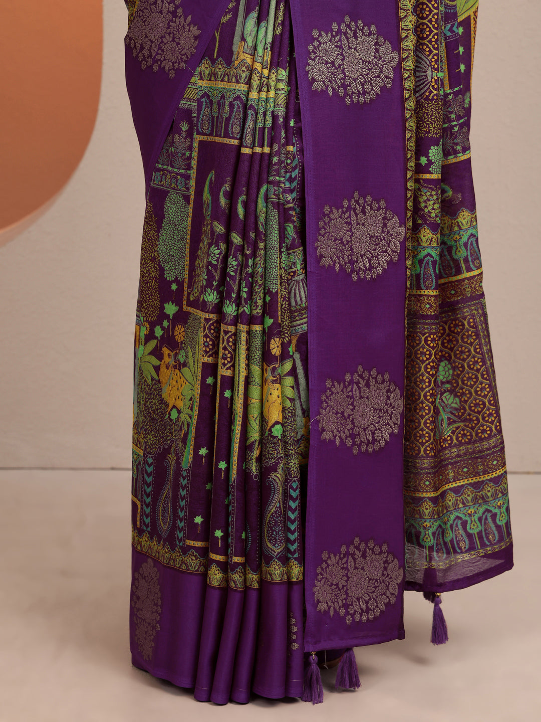 Purple Printed Silk Blend Saree With Unstitched Blouse Piece