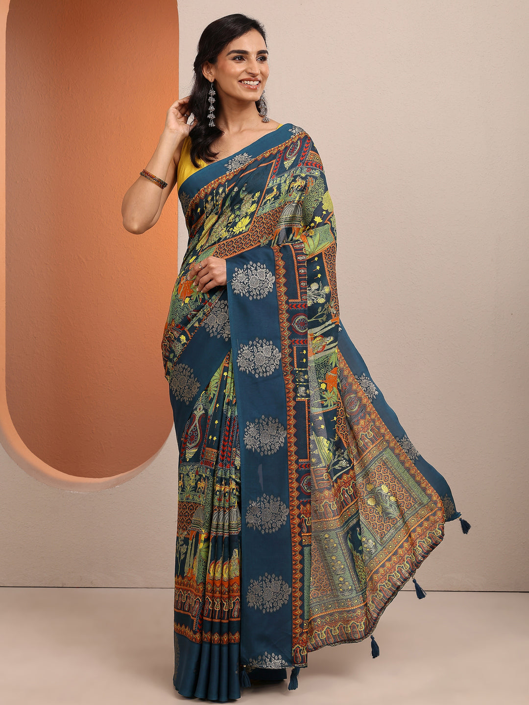 Teal Printed Silk Blend Saree With Unstitched Blouse Piece