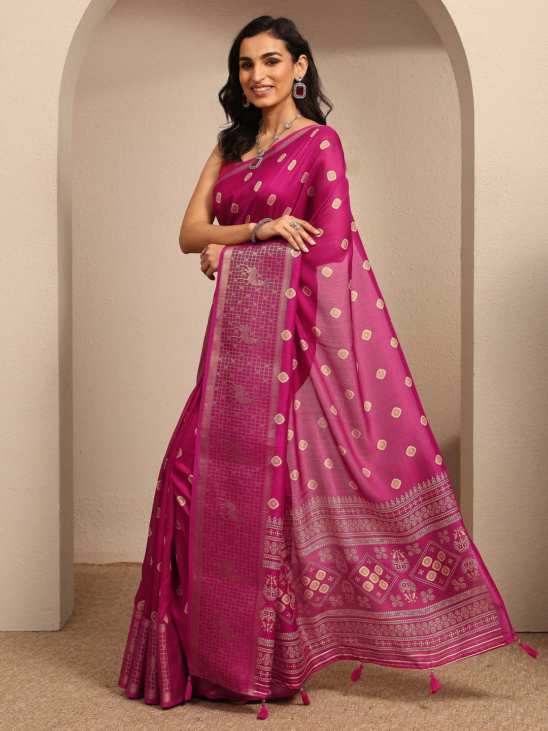 Pink Printed Silk Blend Saree With Unstitched Blouse Piece