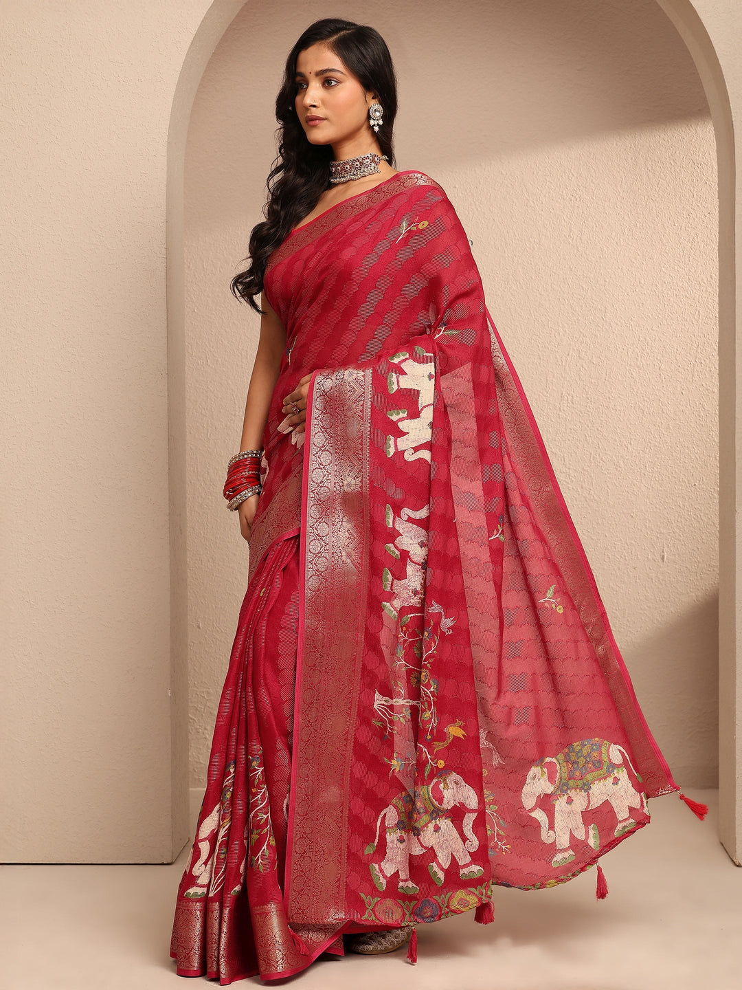 Red Woven Design Silk Blend Saree With Unstitched Blouse Piece