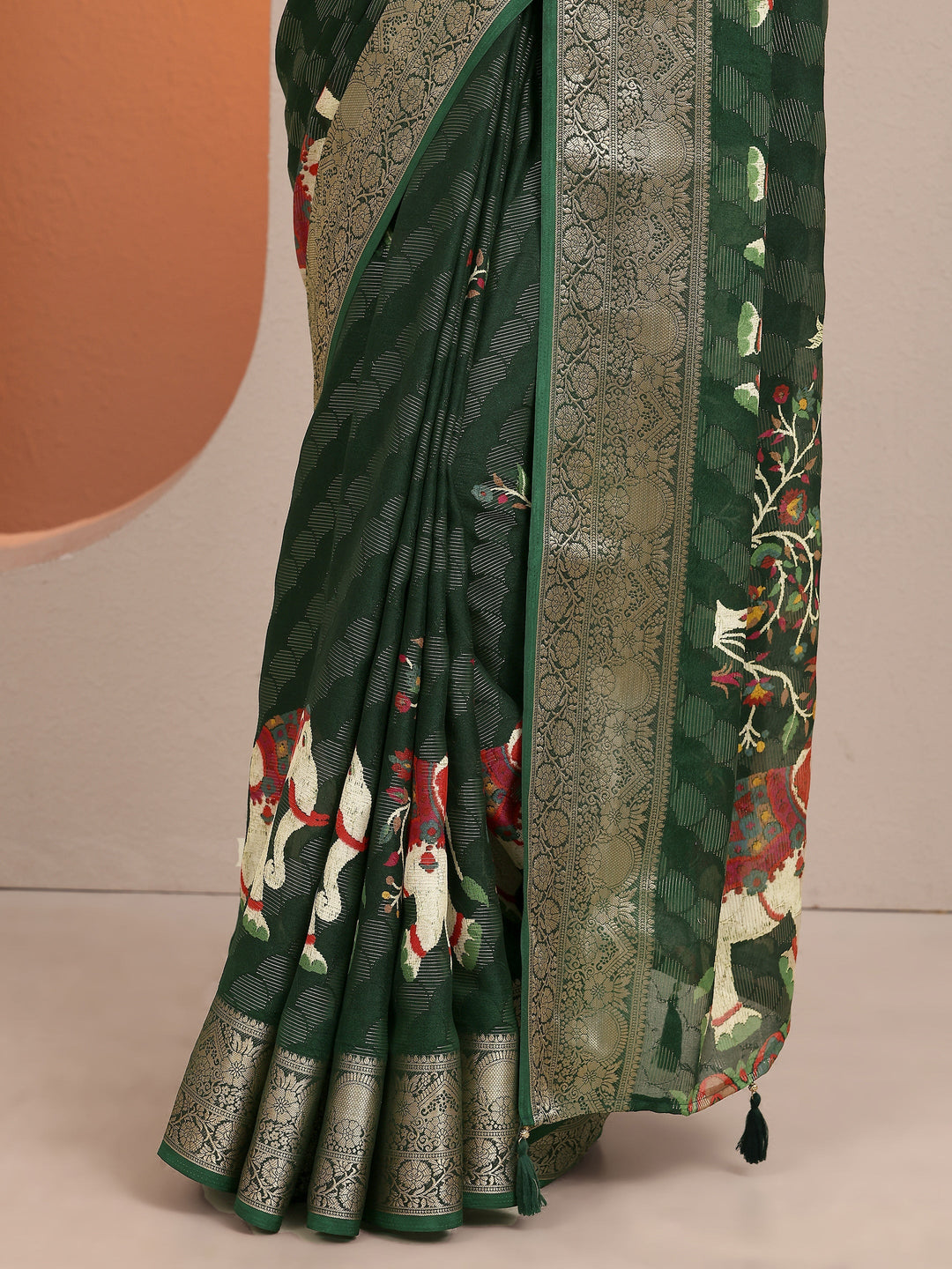 Green Printed Silk Blend Saree With Unstitched Blouse Piece