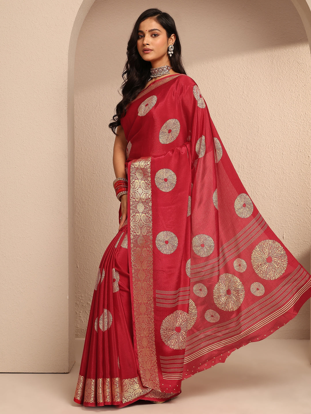 Red Printed Silk Blend Banarasi Saree With Unstitched Blouse Piece