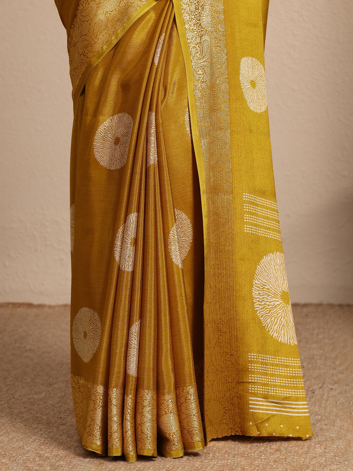 Mustard Printed Silk Blend Banarasi Saree With Unstitched Blouse Piece
