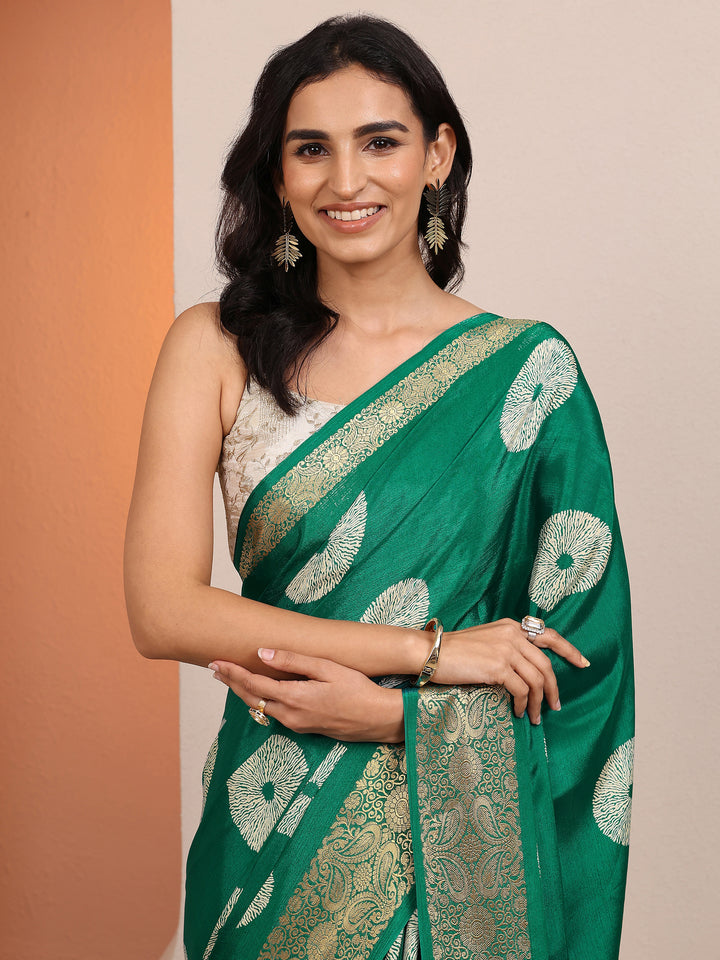 Green Geometric Printed Silk Blend Saree With Unstitched Blouse Piece