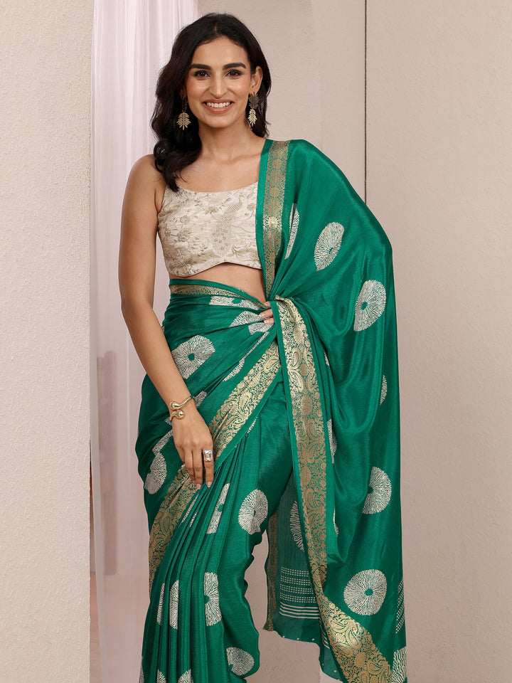 Green Geometric Printed Silk Blend Saree With Unstitched Blouse Piece
