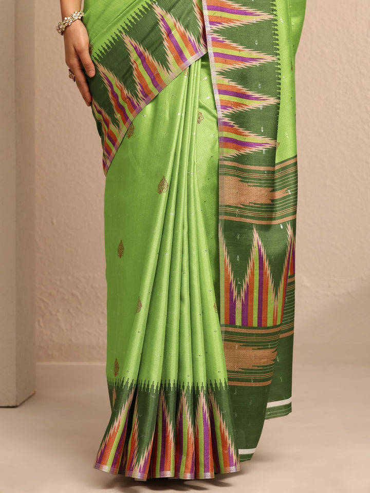 Green Ikat Printed Silk Blend Saree With Unstitched Blouse Piece