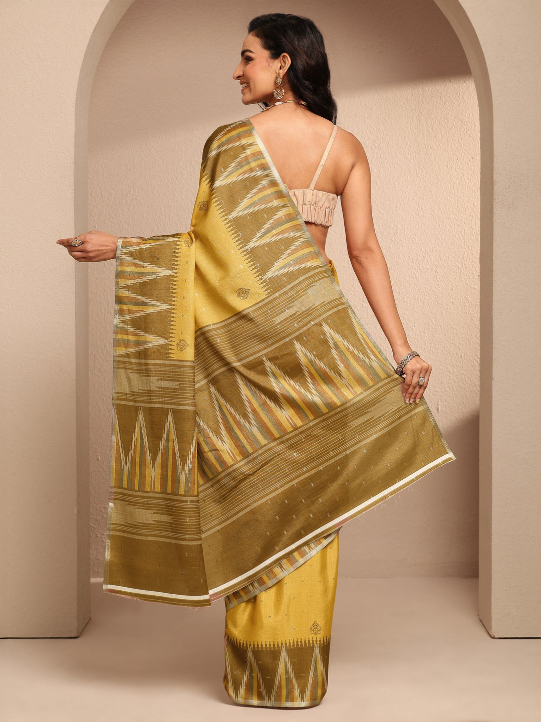 Mustard Ikat Printed Silk Blend Saree With Unstitched Blouse Piece