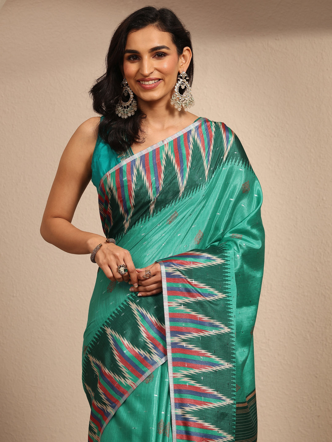 Green Printed Silk Blend Saree With Unstitched Blouse Piece
