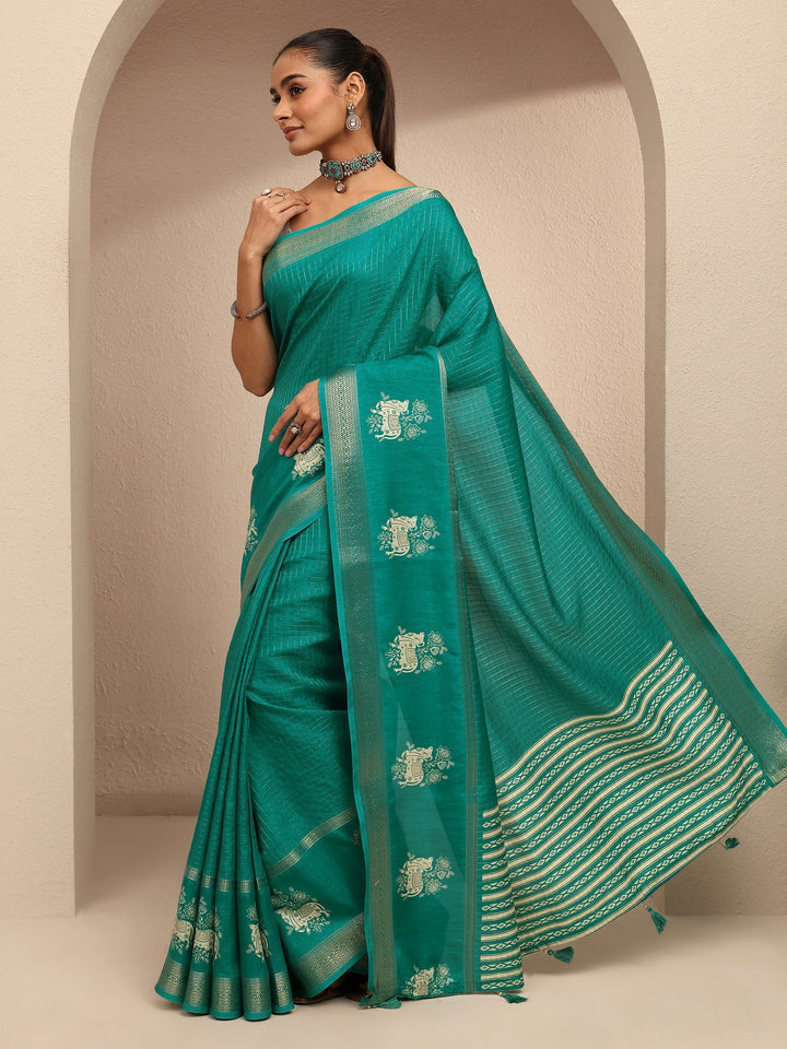 Blue Embellished Silk Blend Saree With Unstitched Blouse Piece