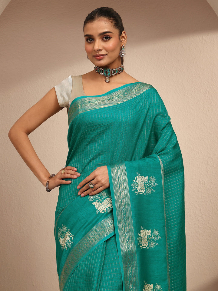 Blue Embellished Silk Blend Saree With Unstitched Blouse Piece