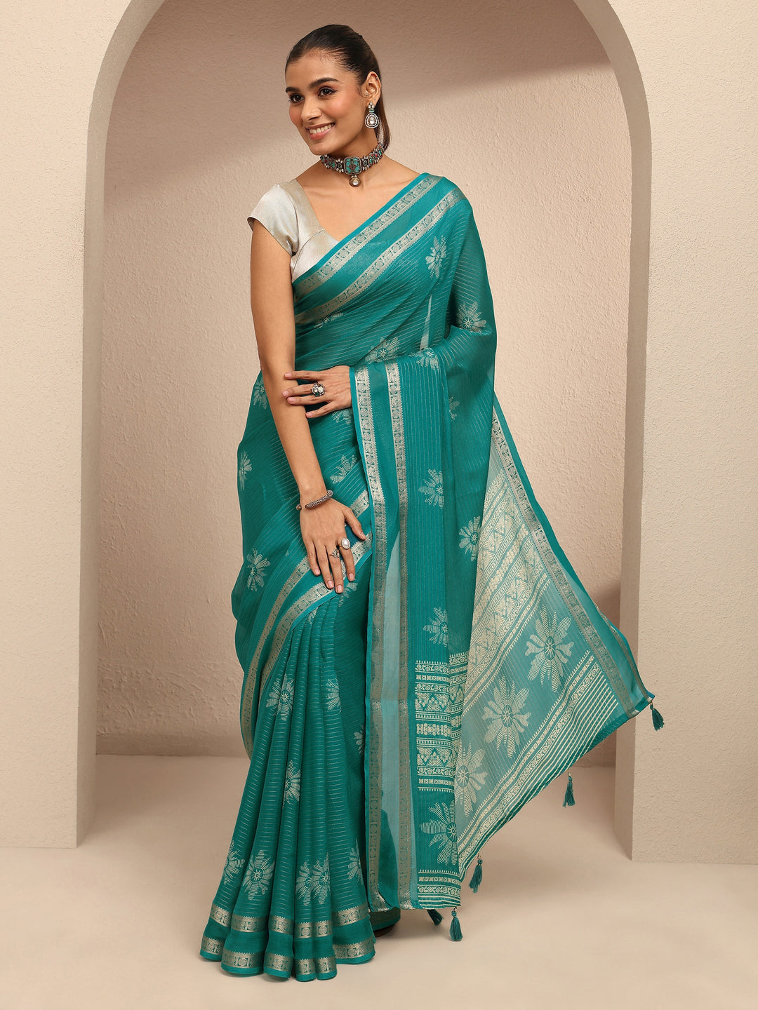 Green Printed Silk Blend Saree With Unstitched Blouse Piece