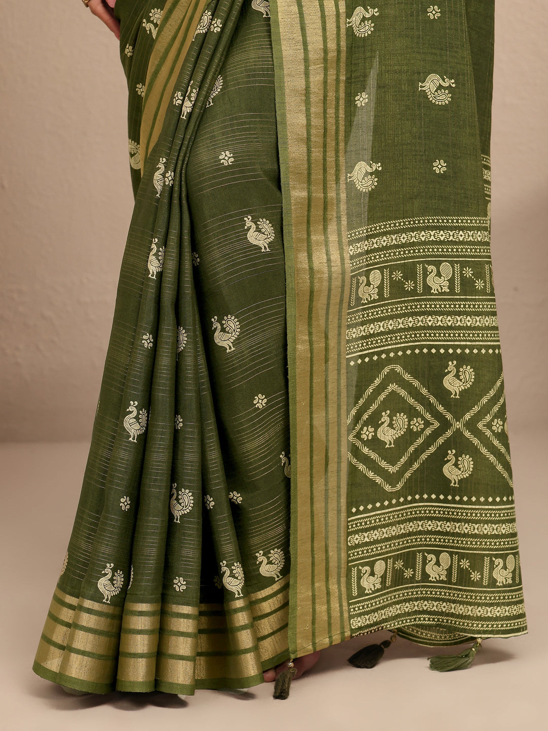 Green Printed Silk Blend Saree With Unstitched Blouse Piece