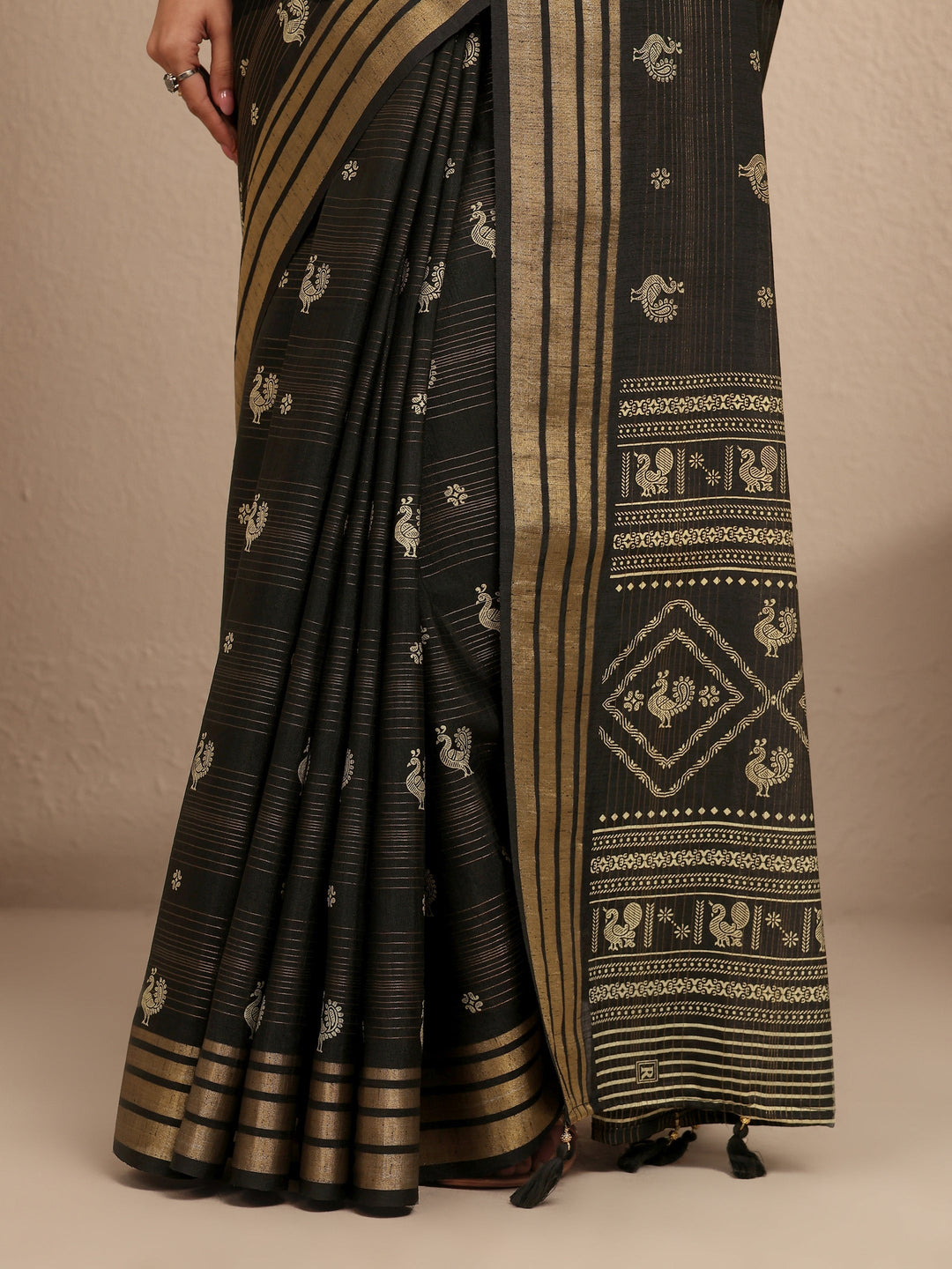 Black Printed Silk Blend Saree With Unstitched Blouse Piece